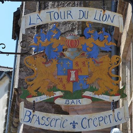 로슈포르트엥테르 La Tour Du Lion B&B 외부 사진